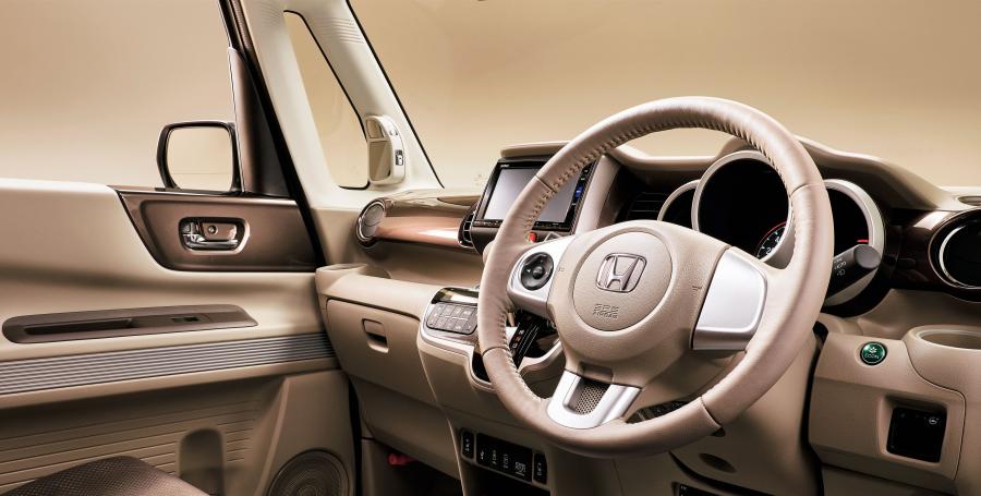 Интерьер Honda N Box Slash Nova Country Style (JF1) 2018 года  (фото 4 из 8)